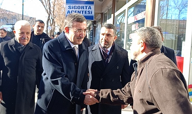 Cumhurbaşkanı Yardımcısı Yılmaz, Kars'ta esnaf ziyaretinde bulundu