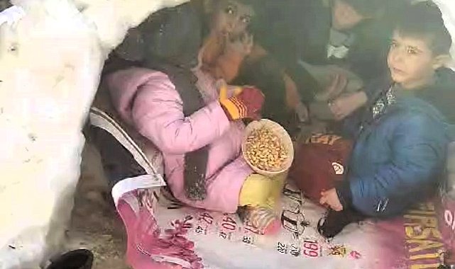 Doğanşehir'de çocukların kardan ev keyfi yürekleri ısıttı