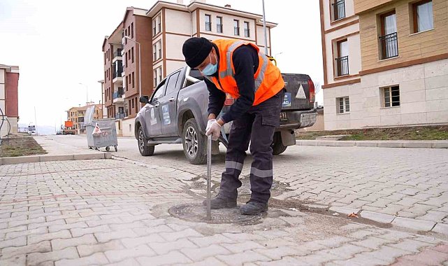 Elazığ'da ilaçlama çalışmaları sürüyor