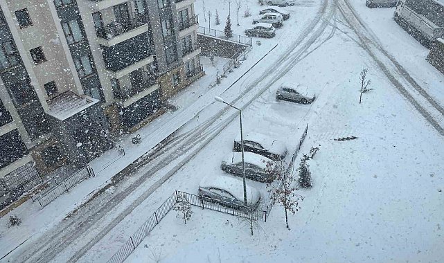Elazığ'da kar yağışı etkisini sürdürüyor