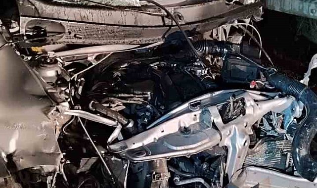 Elazığ'da otomobil bariyere çarptı: 4 yaralı