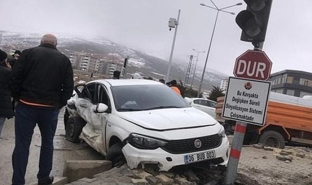 Elazığ'da trafik kazası: 5 yaralı