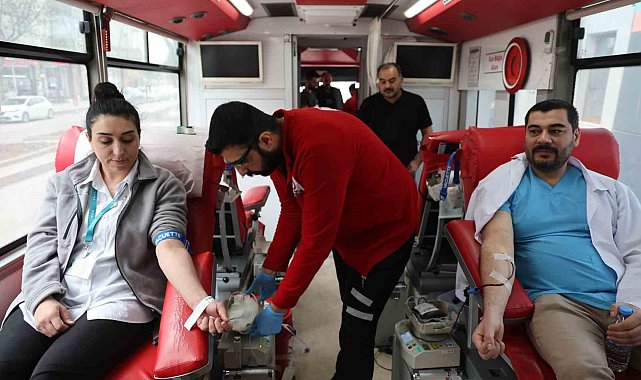 Elazığlı sağlık çalışanlarından örnek davranış: Kan bağışında bulundular