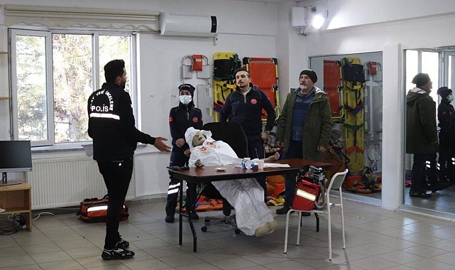 Emniyetten 96 sağlık personeline eğitim verildi