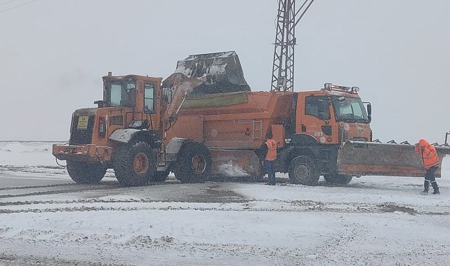 Erzurum'da 2409 rakımda karla mücadele