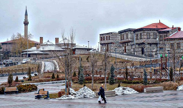 Erzurum'da bir yılda 4 bin 550 çift evlendi, 825 çift yollarını ayırdı