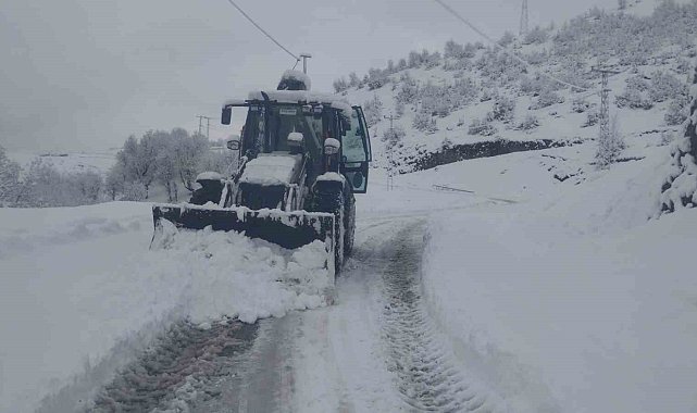 Hakkari'de 34 yerleşim yerinin yolu ulaşıma kapandı