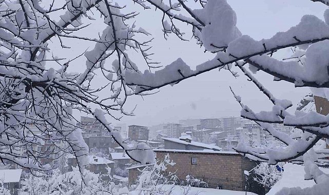 Hakkari'de kartpostallık görüntüler