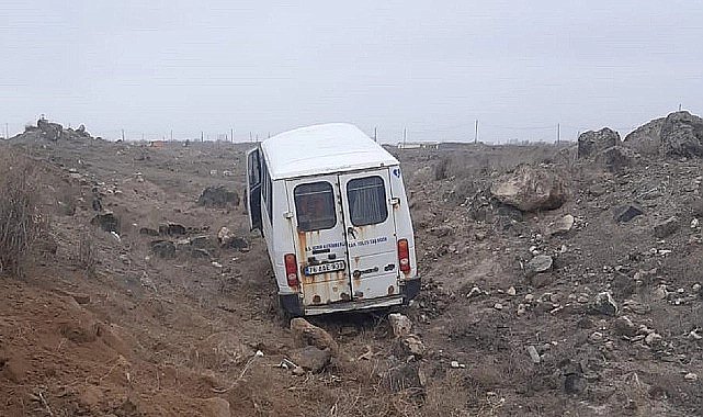 Iğdır'da öğrencileri taşıyan minibüs, şarampole yuvarlandı