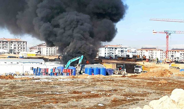İnşaat şantiyesinde çıkan yangın korkuttu
