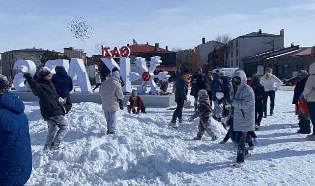 Kars’ta kışa özel bir şenlik