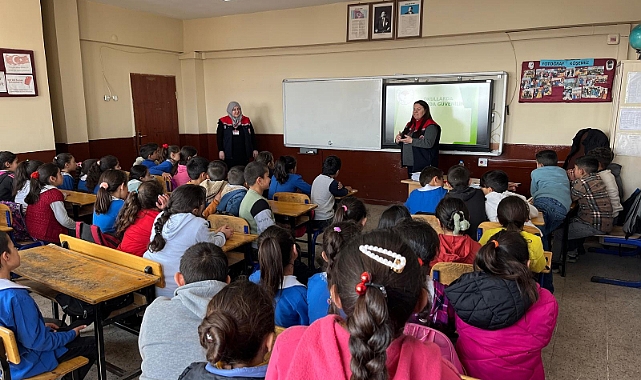 Kars'ta öğrencilere gıda güvenilirliği anlatıldı