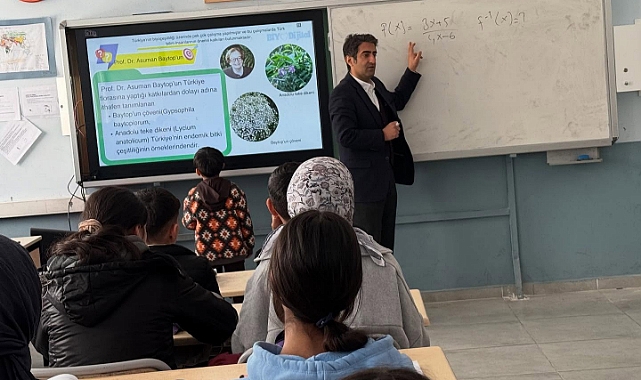Kaymakam Aslantatar öğrencilerin derslerine eşlik etti