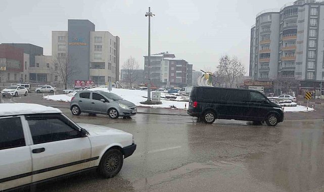 Malatya'da kar yağışı etkili oluyor