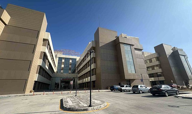 Mengücek Gazi Eğitim ve Araştırma Hastanesi 17 Mart'ta yeni hizmet binasına geçecek