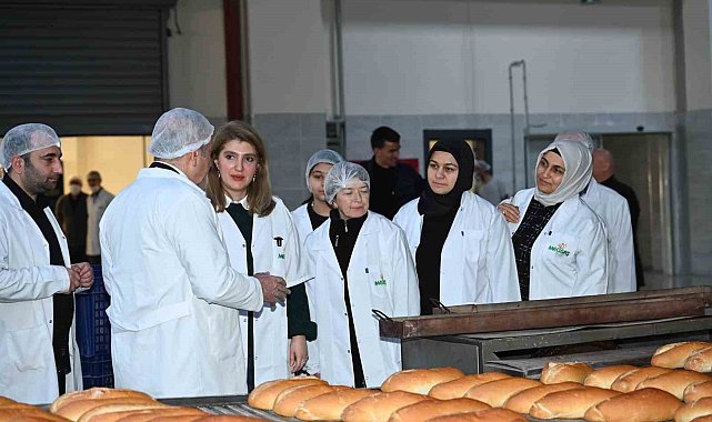 Milletvekili Ölmeztoprak'tan ekmek mesaisi