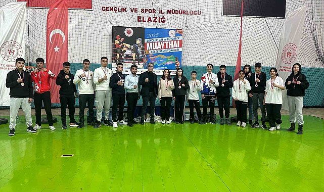 Muay thai takımı bölge şampiyonu oldu