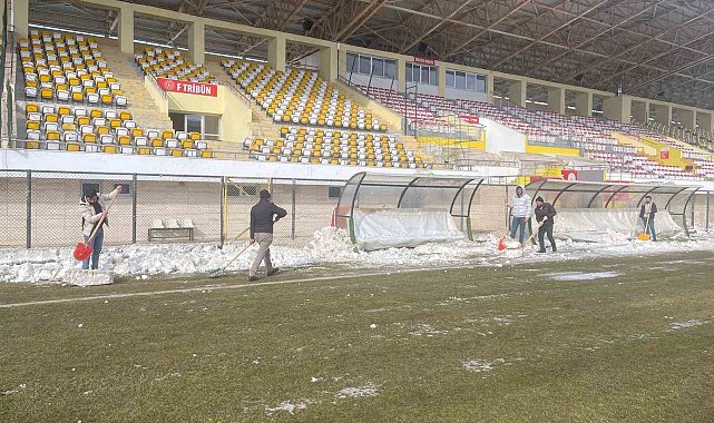 Muş Şehir stadyumu maça hazır