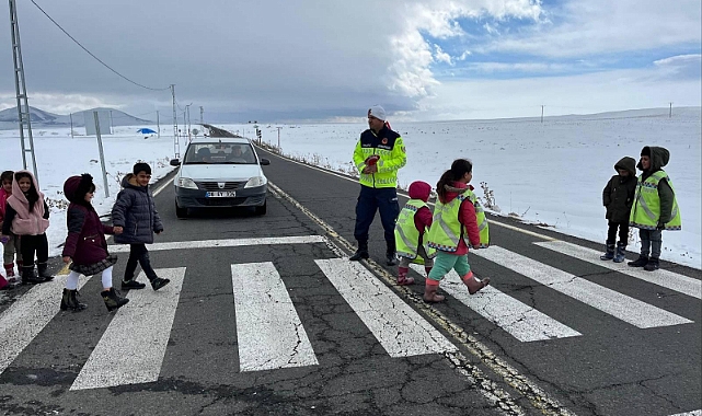 Trafik eğitimleri öğrencilerin ilgi odağı oluyor