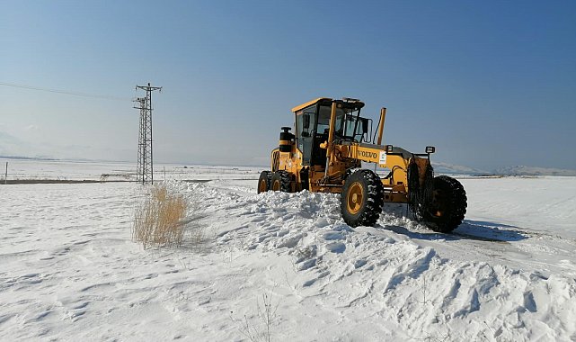 Van'da 235 yerleşim yerinin yolu ulaşıma kapandı