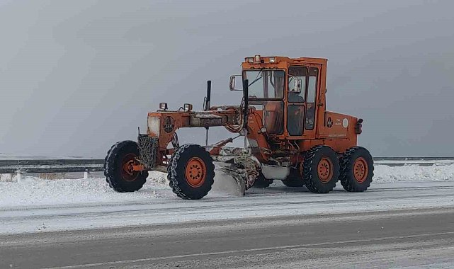 Van'da kar yağışı yüksek kesimlerde etkili oldu