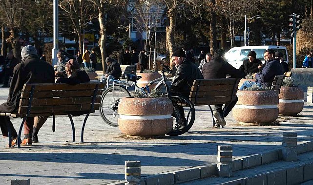 Yaşlıların yüzde 64,1'i mutlu