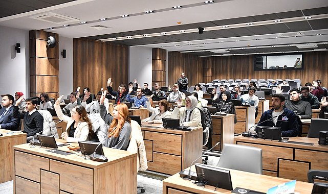 Yeşilyurt Genç Meclisi, gençlere yönelik sosyal alanlar ve altyapı çalışmalarını görüştü