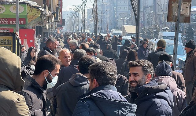 Yüksekova'da Ramazan yoğunluğu başladı