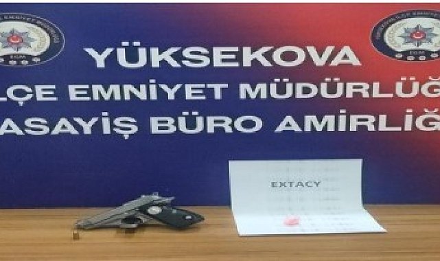 Yüksekova'da silah ve uyuşturucu ele geçirildi