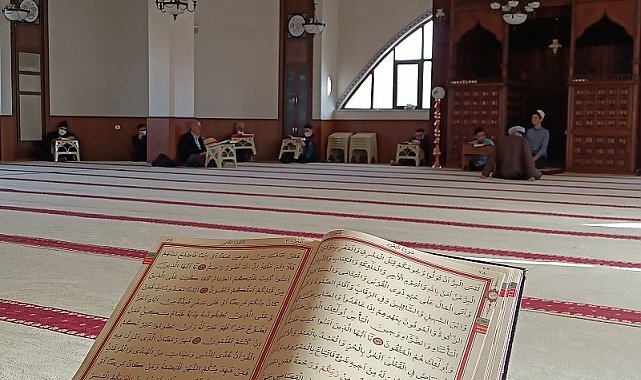 14 asırlık mukabele geleneği genç hafızlara emanet