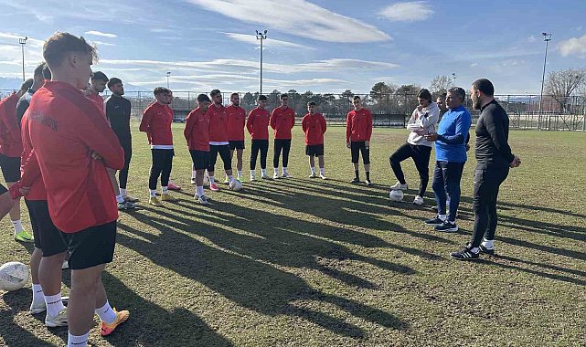 24Erzincanspor, yeni teknik direktörüyle İskenderun maçına hazır!