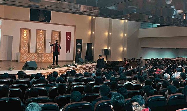 'Gençlik ve güvenli gelecek' projesi kapsamında yapılan bilgilendirme seminerlerine devam ediliyor