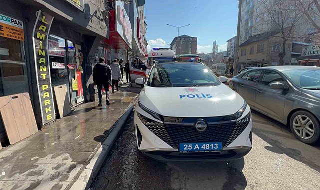 70 yaşındaki eczacı evinde ölü bulundu