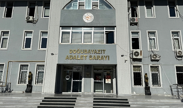 Ağrı Belediye Başkanı Aras'ın da aralarında bulunduğu 29 sanığın yargılanmasına devam edildi