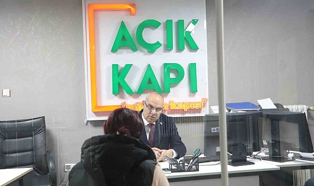 Ağrı Valisi Mustafa Koç, Açık Kapı'da vatandaşlarla buluştu
