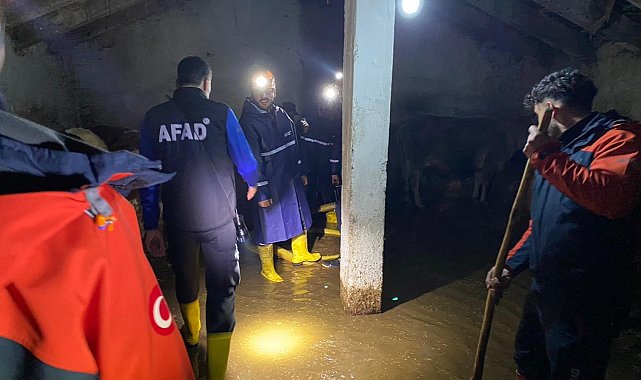 Ağrı'da kar erimesi sonucu evler ve ahırlar su altında kaldı