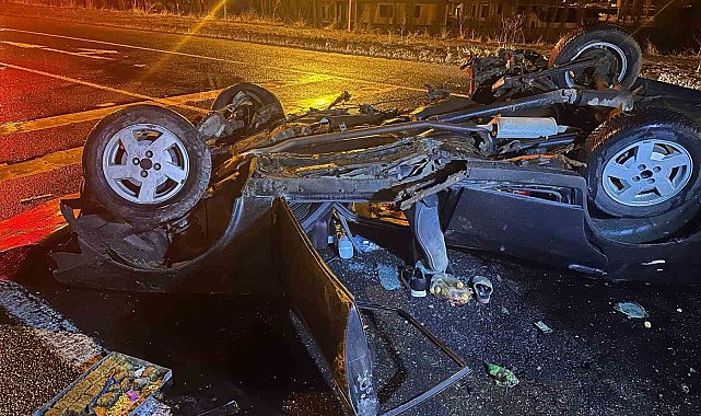 Ağrı'da otomobil hurdaya döndü: 2'si ağır 4 yaralı