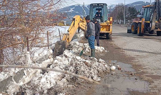 Ardahan'da belediye ekipleri, su ve sel baskınlarına karşı önlemlerini aldı