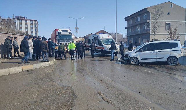 Aşkale de trafik kazası: 2 yaralı