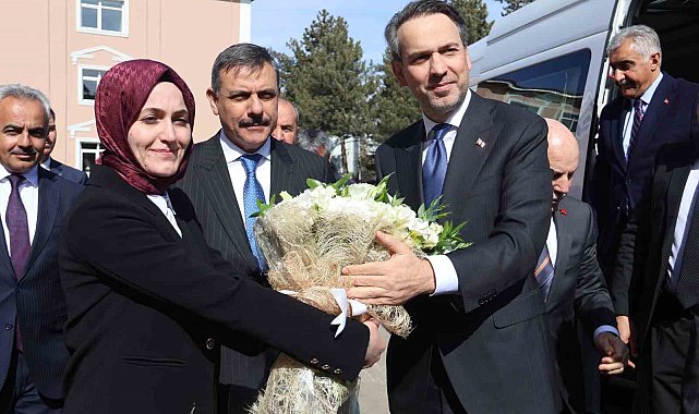 Bakan Bayraktar Erzurum'da