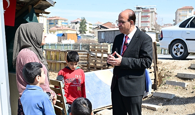 Başkan Geçit, "Kiracılar için 15 bin konut inşa edilecek"