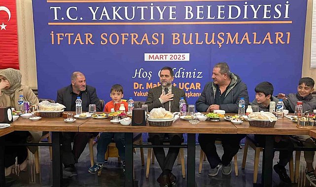 Başkan Uçar, ayakkabı boyacıları ve aileleriyle iftar sofrasında buluştu