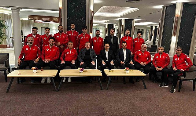 Boks milli takımına moral ziyareti