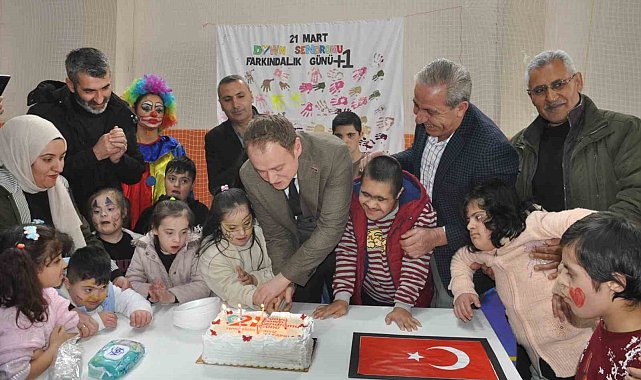 Bulanık Kaymakamı Koşansu, down sendromlu çocukları unutmadı