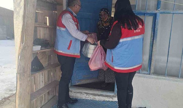 Diyadin'de iftar sofraları kapıya teslim ediliyor