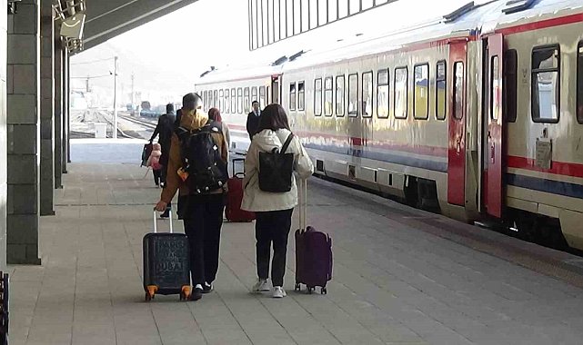 Doğu Ekspresi'nde bayram yoğunluğu