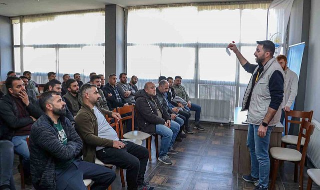 Ekipler sokak hayvanları konusunda bilgilendirildi