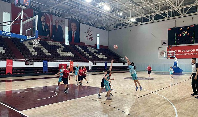 Elazığ'da basketbol müsabakaları tamamlandı