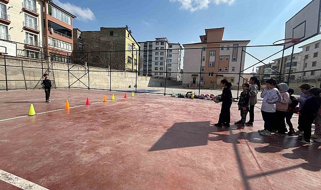 Elazığ'da çocuklar sporda ilk adımını atıyor