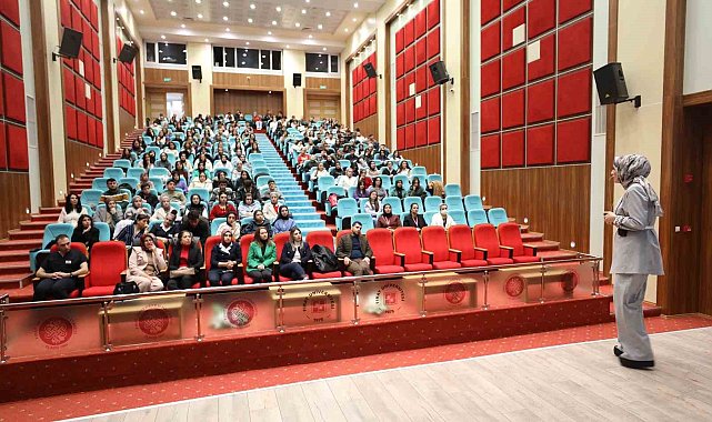 Elazığ'da geleceğin hemşirelerine oryantasyon eğitimi verildi